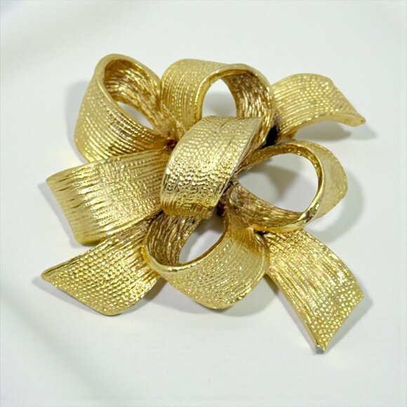 Vintage Ribbon Bow Brooch/Pin Gold Tone Circa 1980s Signed - Picture 1 of 6